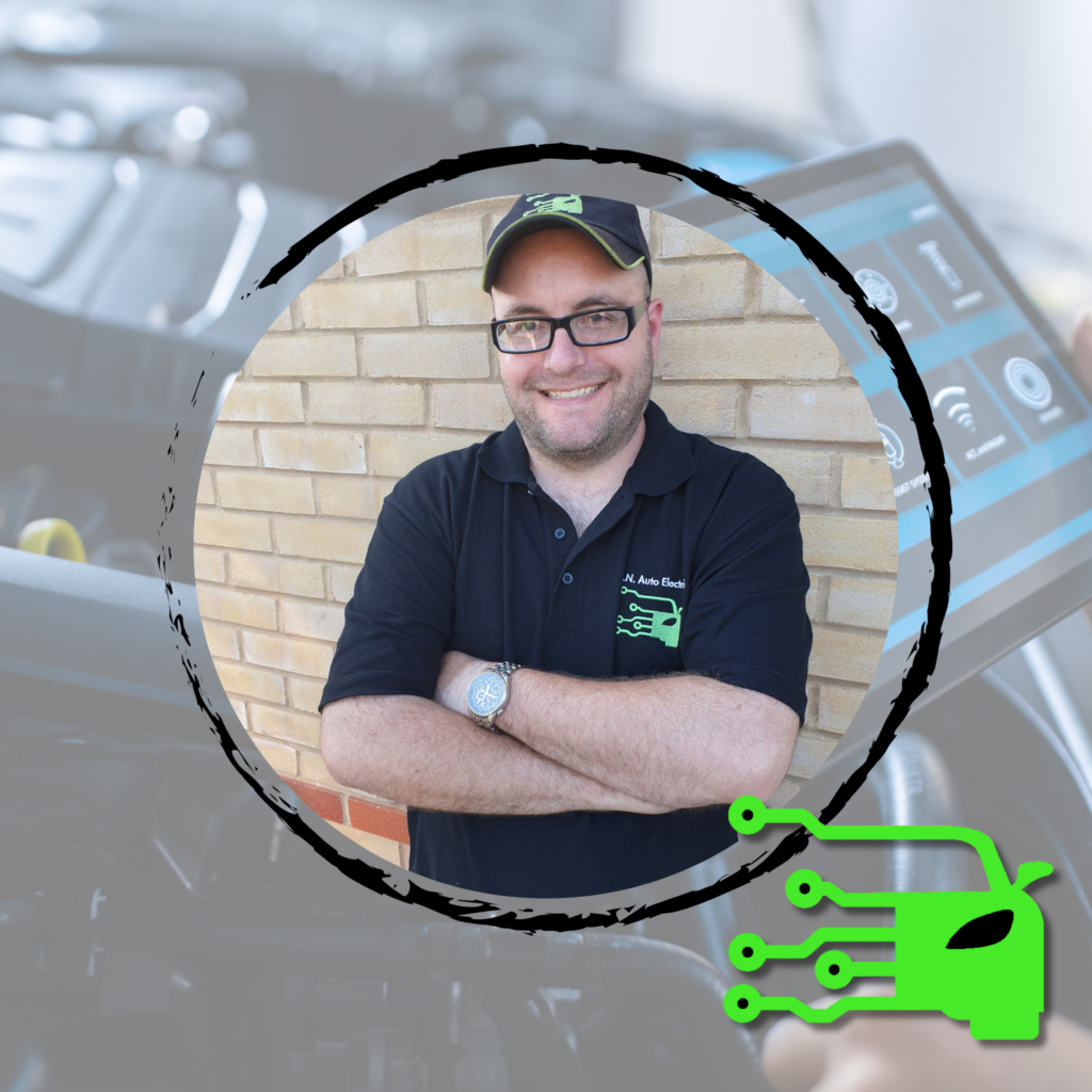 auto electrician offering auto electrical diagnosis and advice